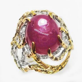 Авторское кольцо из серебра 925 с натуральным рубином кабошоном и оттеночной позолотой