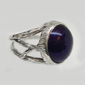 Авторское кольцо ручной работы из серебра 925 с натуральным аметистом кабошоном