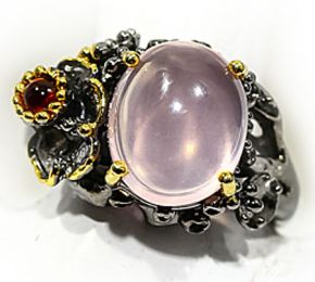 Авторское кольцо ручной работы из серебра 925 с розовым кварцем  и родолитом  родирование 2 тона